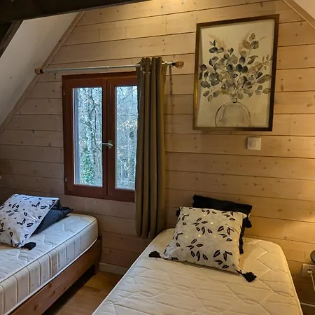 Grand Chene Avec Privatif Dağ evi Biron (Dordogne)